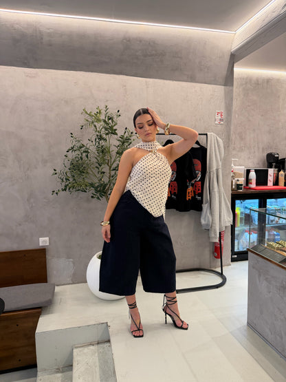 Top dos nu à pois avec foulard intégré